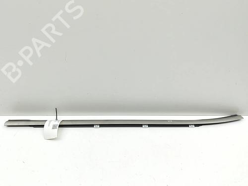 Used Door moulding trim HYUNDAI KONA (SX2) EV (218 hp) 30754549