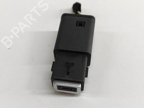 Used Electronic module PEUGEOT 5008 III (KA_, KB_, KC_) e-210 (213 hp) 28045836