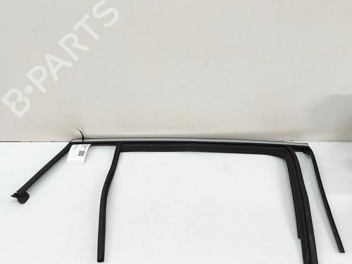 Dørliste INFINITI Q30 1.6 (156 hp) 28564074