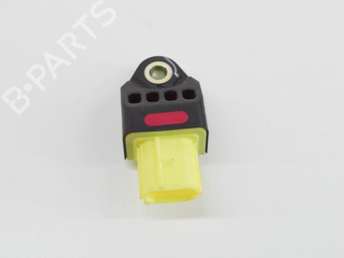 Used Electronic sensor TOYOTA YARIS (_P13_) 1.5 Hybrid (NHP130_, NHP130) (101 hp) 13928137