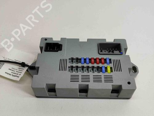 Used Fuse box JAGUAR F-PACE (X761) 3.0 SDV6 AWD (300 hp) 16945663