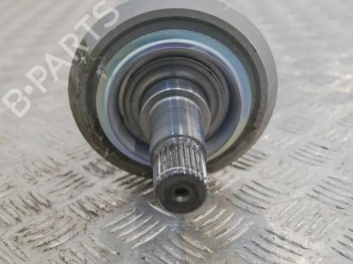 Left rear driveshaft MERCEDES-BENZ C-CLASS (W205) C 250 BlueTEC / d (205.008, 205.006) | BP6723786M40