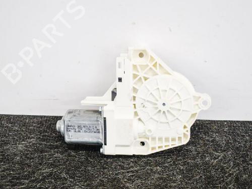 Rudehejsemotor bagstkærm højre AUDI Q5 (8RB) 3.0 TFSI quattro (272 hp) 6743239