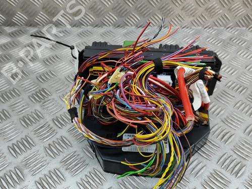 Used Fuse box Fuse box MERCEDES-BENZ E-CLASS T-Model (S212) E 220 CDI / BlueTEC (212.202, 212.201) (170 hp) 28675661 28675661