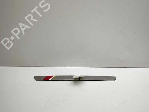 Used Left sideskirt Left sideskirt DS DS 7 Crossback (J4_, JR_, JC_) 1.6 PureTech 225 (J45GCR, J45GGR) (224 hp) 40042921 40042921