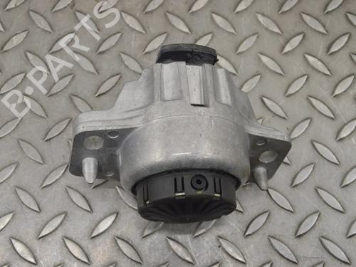 Used Engine mount Engine mount LAND ROVER RANGE ROVER VELAR (L560) 3.0 D300 SDV6 4x4 (300 hp) 33356560 33356560