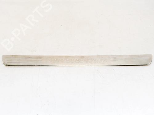 Used Step MERCEDES-BENZ C-CLASS (W205) C 200 (205.042) (184 hp) 14668467