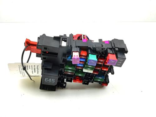 Used Fuse box Fuse box 39575676 39575676