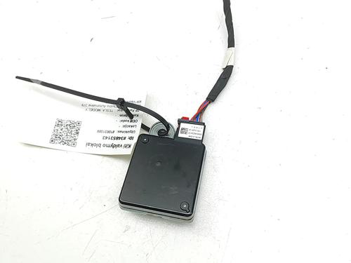 Electronic module TESLA MODEL Y (5YJY) Long Range All-wheel Drive | BP33625352M83 - Image 3