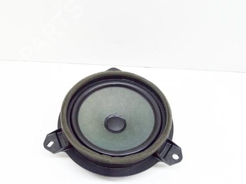 Used Speaker TOYOTA YARIS (_P13_) 1.5 Hybrid (NHP130_) (101 hp) 8145074