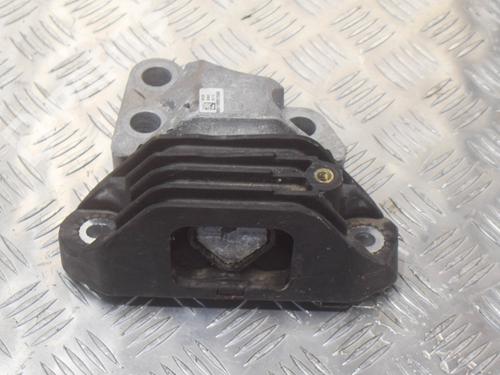 Used Engine mount Engine mount FIAT 500X (334_) 1.4 (334AXC1B, 334AXC11) (140 hp) 8839487 8839487