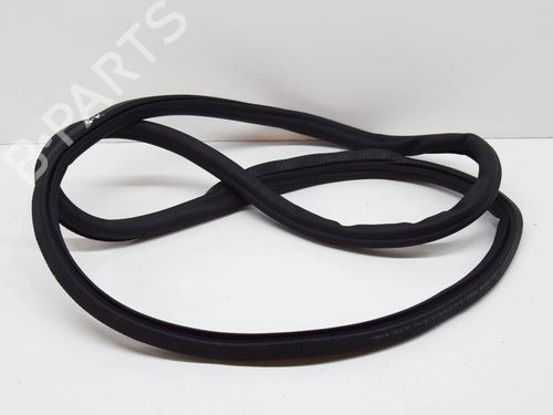 Used Rubber door seal PORSCHE PANAMERA (971) 2.9 4S (97ADB1, 97BDB1, 97ADN1) (440 hp) 30394169