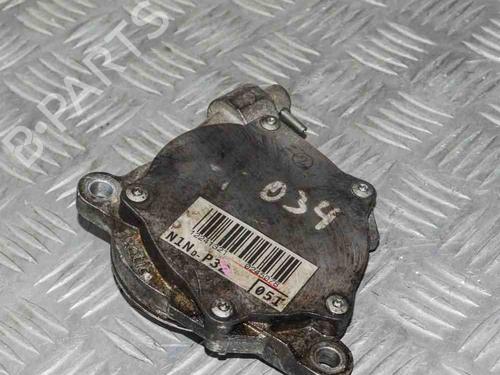 Used Vacuum pump TOYOTA YARIS (_P9_) 1.4 D-4D (NLP90_, NLP90R) (90 hp) 6719470