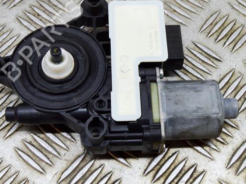 Right front window motor SKODA OCTAVIA III Combi (5E5, 5E6) 2.0 TDI 4x4 | BP15082484E20 