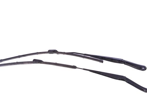 Used Front windshield wiper arm LAND ROVER RANGE ROVER VELAR (L560) 2.0 D180 TD4 4x4 (180 hp) 30237309