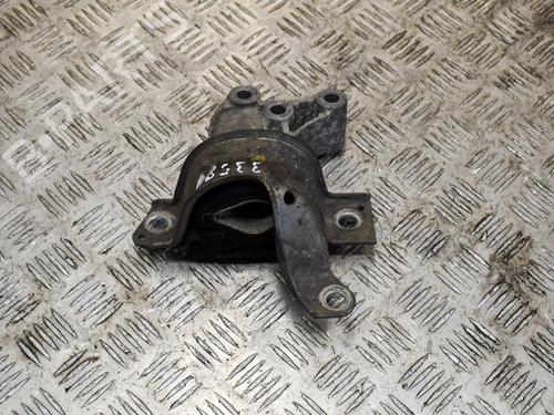 Used Engine mount FIAT 500 (312_) 1.2 (312AXA1A) (69 hp) 8847344