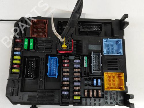 Fuse box CITROËN C4 III (BA_, BB_, BC_) 1.2 PureTech 130 (BAHNSA, BAHNSB) | BP28557884E1  - Image 5