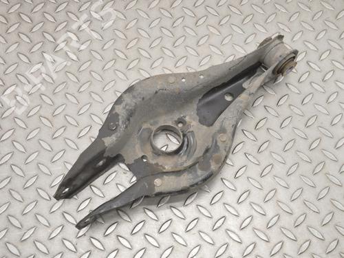 Used Right rear suspension arm Right rear suspension arm 30237943 30237943