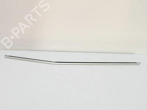 Used Door moulding trim Door moulding trim VOLVO V60 I (155) 1.6 DRIVe (114 hp) 33348414 33348414