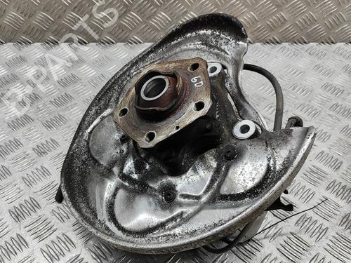 Venstre hjullejehus spindel Venstre hjullejehus spindel AUDI Q5 (FYB, FYG) 40 TDI quattro (190 hp) 28446521 28446521