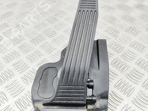 pedal-toyota-bz4x-_eam1_-2021-34248958 main image