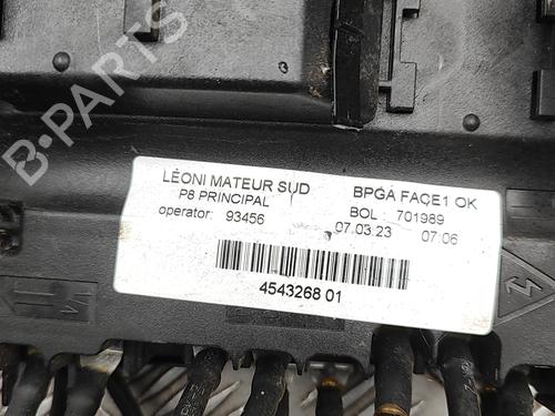 Fuse box PEUGEOT 3008 II SUV (MC_, MR_, MJ_, M4_) Hybrid 180 (M4DGLU) | BP30178421E1