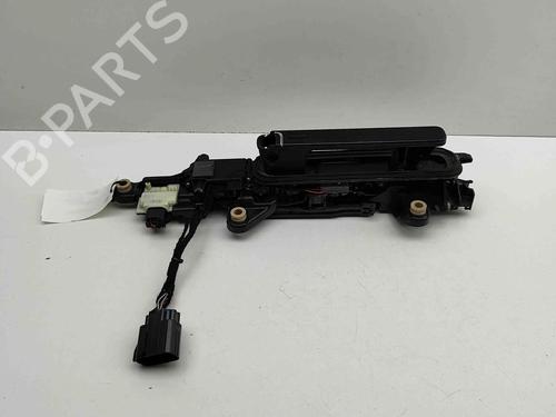 Used Front left exterior door handle LAND ROVER RANGE ROVER VELAR (L560) 2.0 D240 SD4 4x4 (241 hp) 29337194