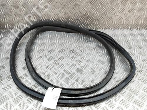 Used Rubber door seal TESLA MODEL Y (5YJY) EV Performance All-wheel Drive (534 hp) 30394179