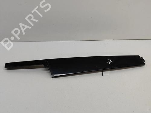 Used Door moulding trim Door moulding trim LAND ROVER RANGE ROVER VELAR (L560) 3.0 D300 SDV6 4x4 (300 hp) 21187974 21187974