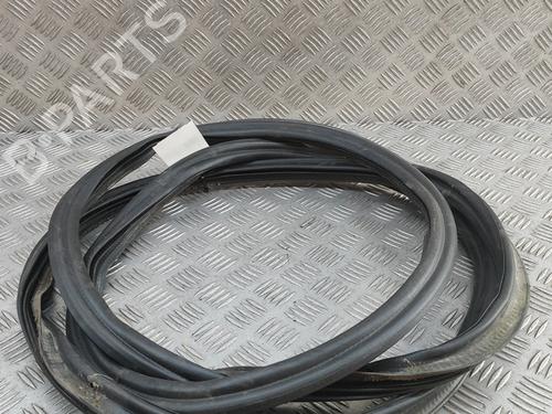 Used Rubber door seal VW TOUAREG (7P5, 7P6) 3.0 V6 TDI (262 hp) 28955636