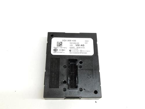 Used Electronic module VW GOLF VII (5G1, BQ1, BE1, BE2) 2.0 TDI 4motion (150 hp) 16711945