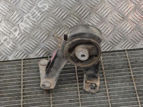 Used Engine mount TOYOTA AURIS Estate (_E18_) 1.4 D-4D (NDE180_) (90 hp) 6754060