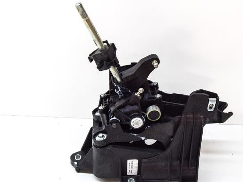 Used Gear lever FORD FOCUS III 1.0 EcoBoost (100 hp) 6771876