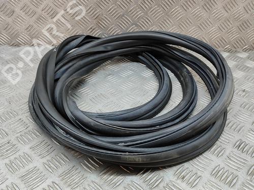 rubber-door-seal-tesla-model-y-5yjy-2019-32754470 main image
