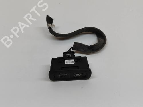 switch-polestar-polestar-2-534-2019-28590203 main image