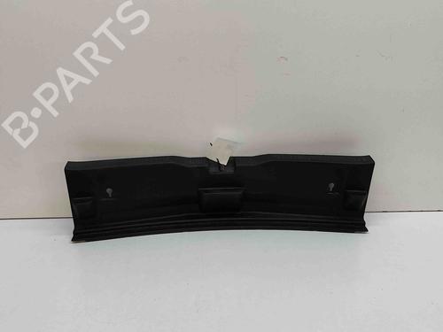 Used Tailgate trim TOYOTA AURIS (_E18_) 1.3 Dual-VVTi (NRE180_, NRE180R) (99 hp) 29458645