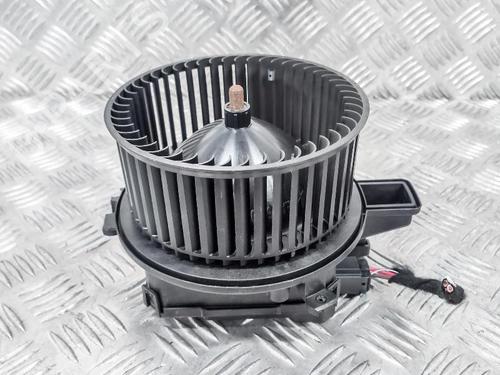 Used Heater blower motor AUDI A4 B9 Avant (8W5, 8WD) 2.0 TDI (190 hp) 6760589