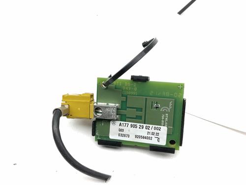 Antenne/Base Antenne/Base MERCEDES-BENZ EQB (X243) EQB 350 4-matic (243.612) (292 hp) 39749072 39749072