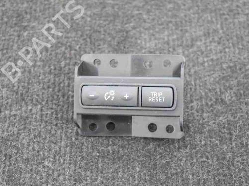 Used Switch NISSAN QASHQAI II (J11, J11_) 1.5 dCi (110 hp) 6750938