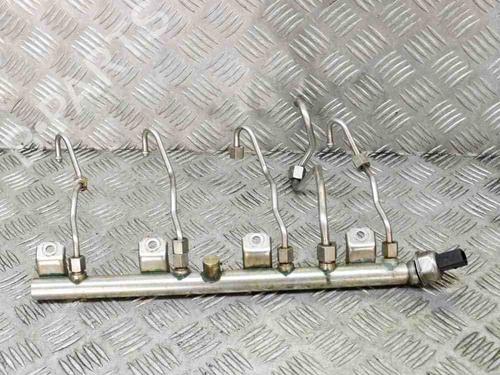 Used Injection rail BMW 5 (F10) 550 i xDrive (408 hp) 9228400