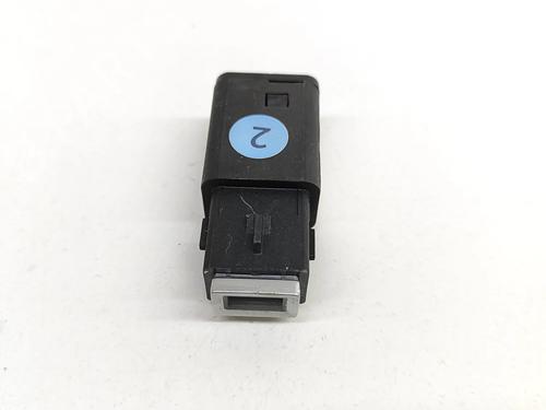Used Electronic module Electronic module PEUGEOT 2008 II (UD_, US_, UY_, UJ_, UR_, UC_) e-2008 (UKZKXZ) (136 hp) 27778396 27778396