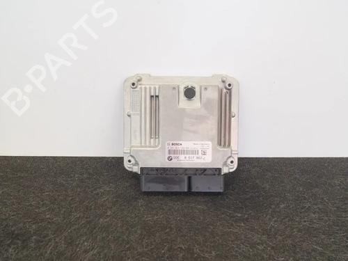 Used Engine control unit (ECU) BMW 5 (F10) 520 d (184 hp) 9511489