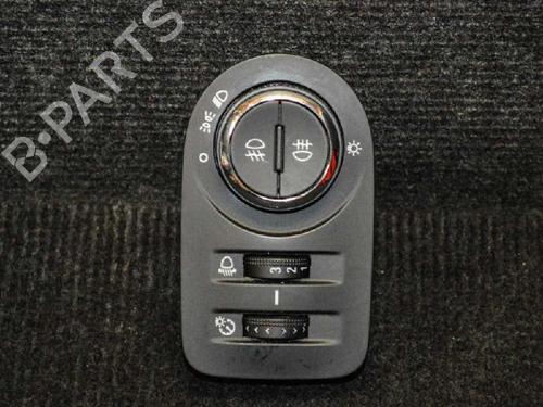 Used Electronic module OPEL MERIVA B MPV (S10) 1.4 (75) (120 hp) 6721301