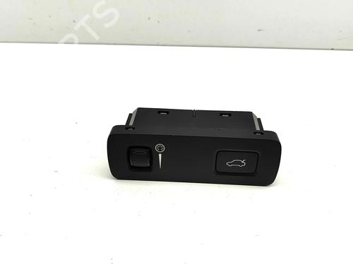 switch-volvo-xc60-ii-246-2017-34443565 main image