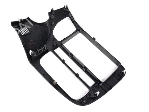 Middle console MITSUBISHI OUTLANDER III (GG_W, GF_W, ZJ, ZL, ZK) 2.0 Hybrid 4WD (GG2W) | BP30218969I22