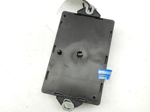 Fuse box JAGUAR F-PACE (X761) 2.0 TD4 | BP33382627E1 - Image 4
