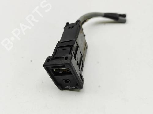 Used Electronic module TOYOTA HILUX VII Pickup (_N1_, _N2_, _N3_) 3.0 D-4D 4WD (KUN26) (171 hp) 32213536