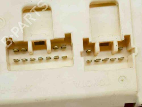 Fuse box LEXUS LS (_F2_) 400 (UCF20_, UCF20R) | BP9227937E1