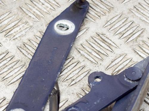 Hinge/Door check strap LAND ROVER RANGE ROVER SPORT I (L320) 3.0 D 4x4 | BP14635343C146 