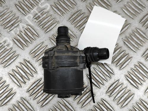 Used Auxiliary water pump BMW X5 (G05, F95) xDrive M 50 d (400 hp) 28548514